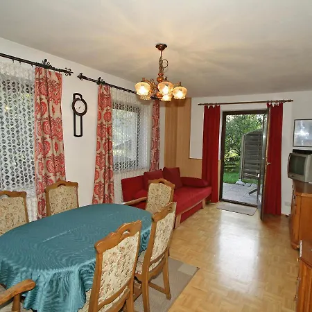Haus Enzian 아파트 *